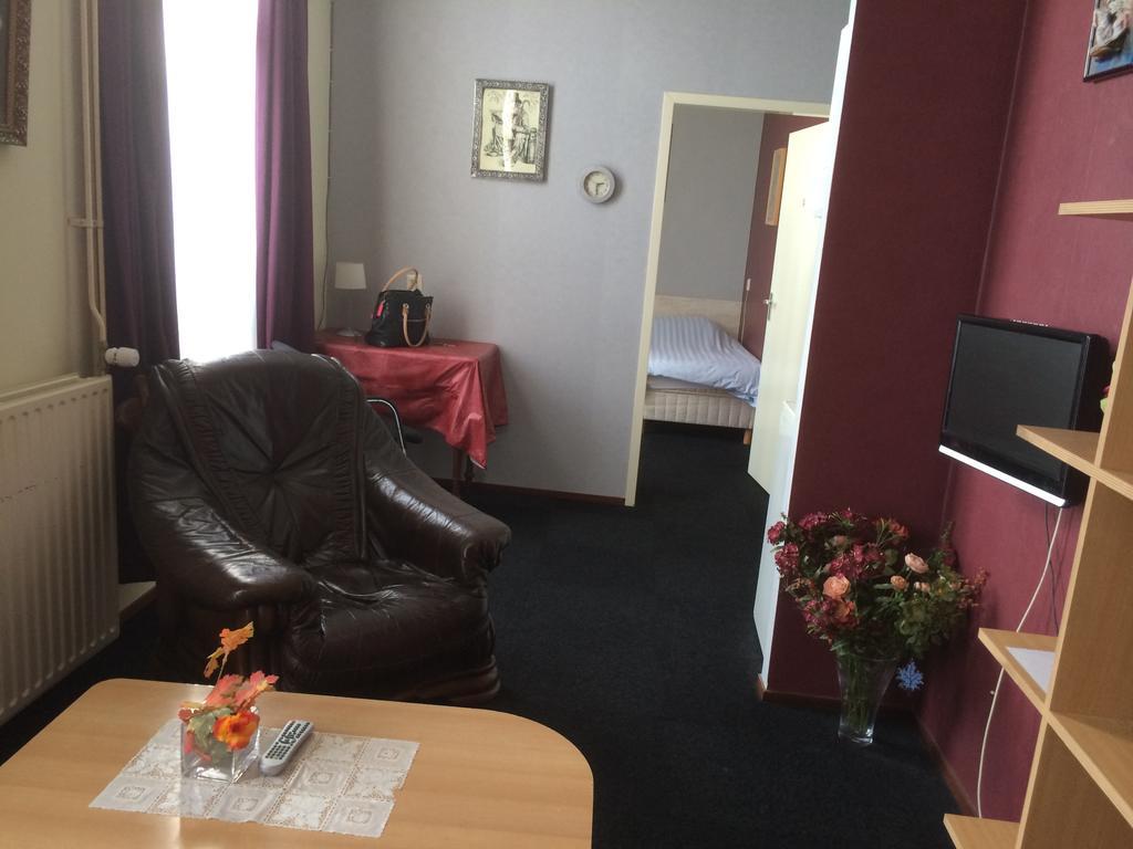 Hotel De Blauwe Vogel Bergen op Zoom Bagian luar foto
